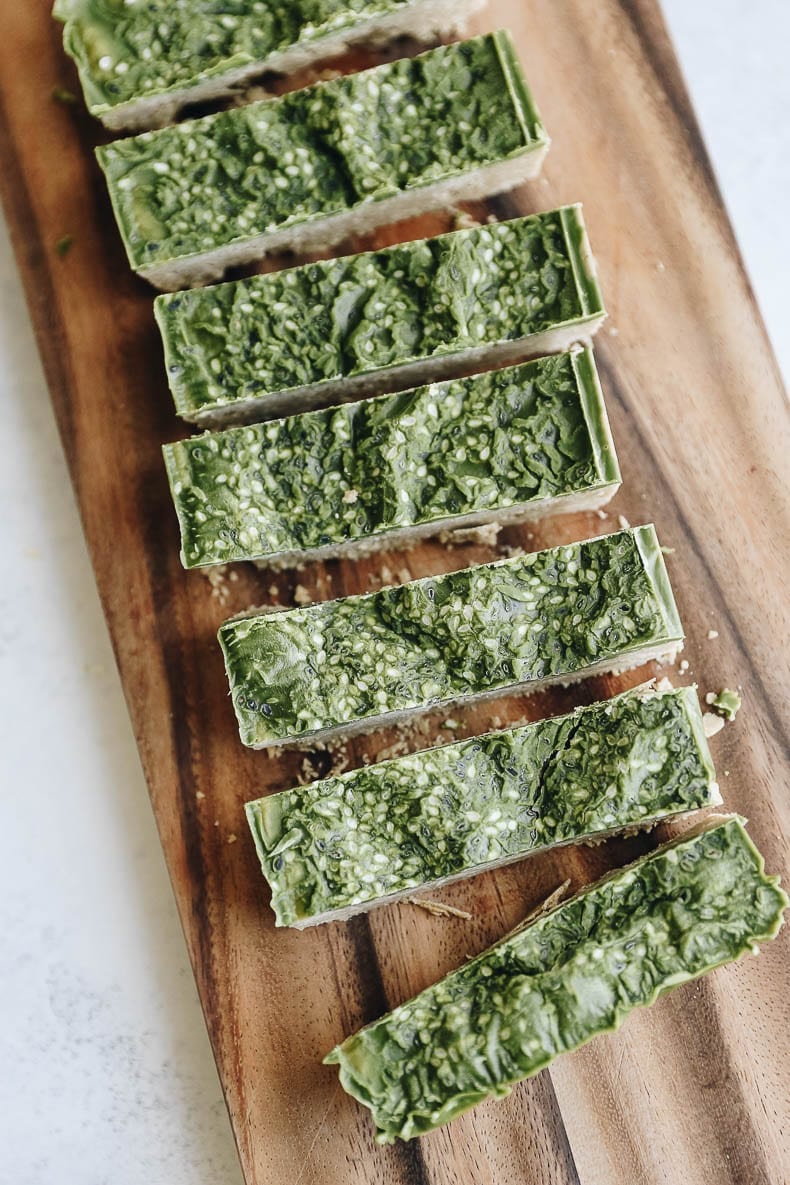 These Matcha Protein Bars are a healthy recipe made with a vegan cashew crust and energizing matcha frosting for a delicious snack on the run #matcha #proteinbars