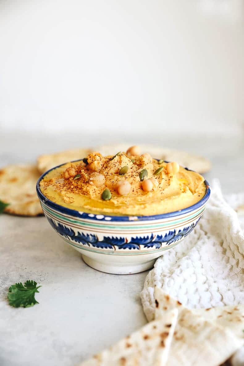 Healthy Butternut Squash Hummus for a fall-inspired snack made with fresh roasted butternut squash and creamy hummus dip #hummus